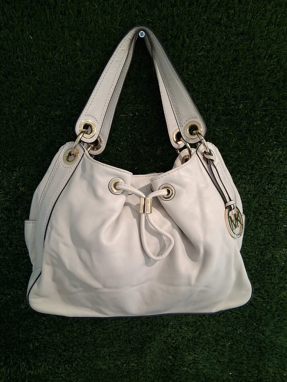 Michael Kors Fulton Drawstring Hobo Leather Bag Cream Ivory Gold Charm Medium